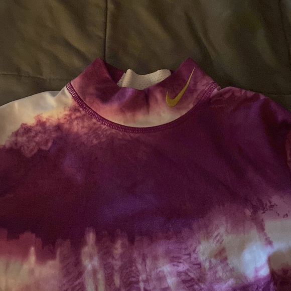 Women’s Nike dri fit long sleeve work out top size large - Picture 2 of 6